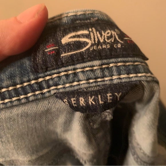 Silver Berkley Capri Jeans Blue 32 - Picture 4 of 8